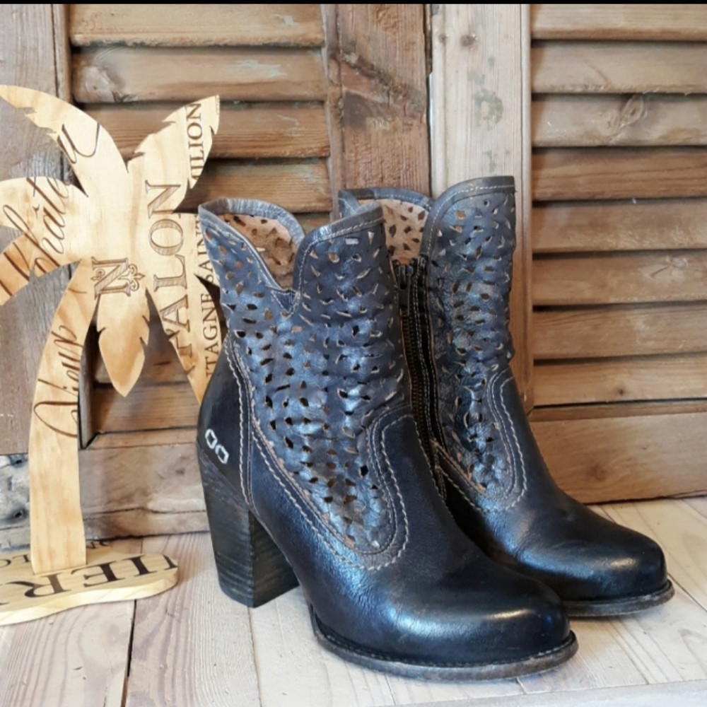 BED STU Irma Black Leather Short Boots